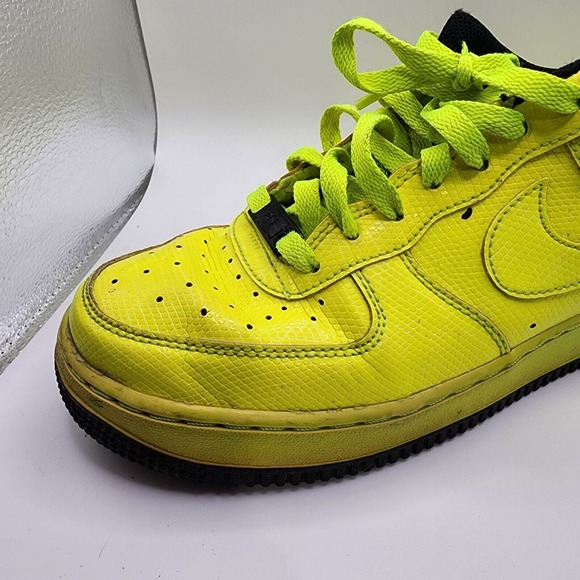 Nike 6.5 Youth Air Force 1 AF1 VOLT Neon Yellow LV8 Sneakers Shoes AO2288-700 - Picture 5 of 14